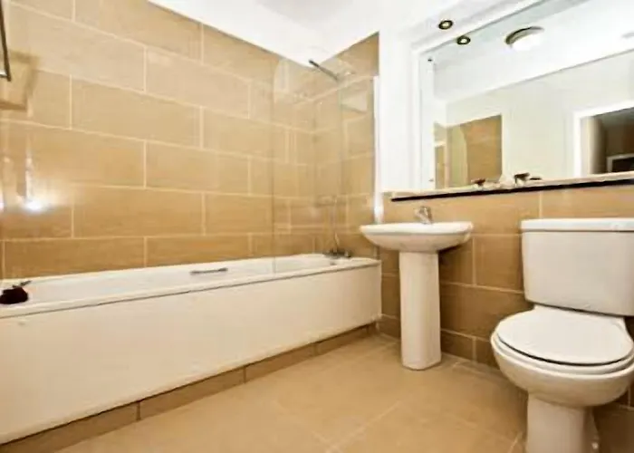 Staycity Augustine 호텔 4*