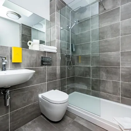 Aparthotel Staycity Augustine 3*
