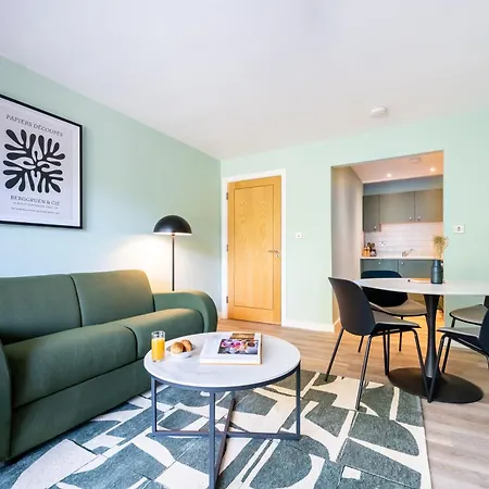 Staycity Augustine Apartmanhotel
