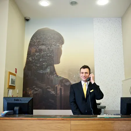 Aparthotel Staycity Augustine