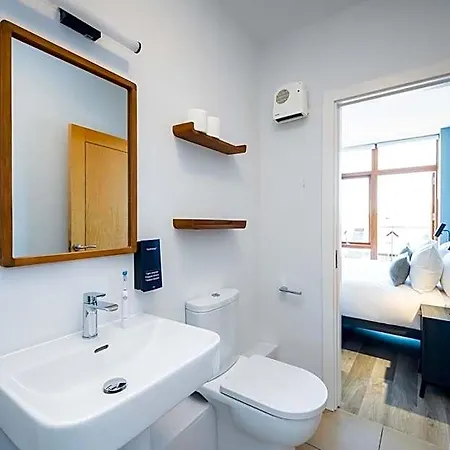 Staycity Augustine Hotel 4*
