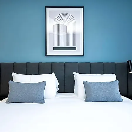 Staycity Augustine 4*