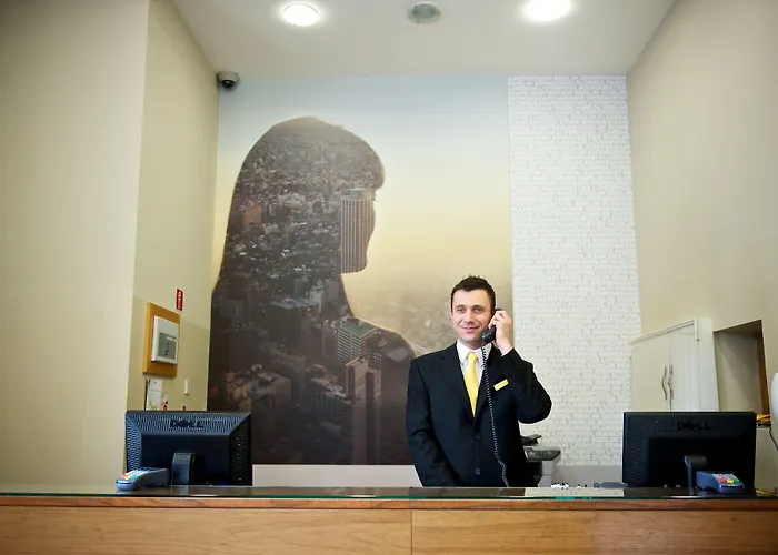 Hotel Staycity Augustine