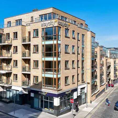 Staycity Augustine 4*